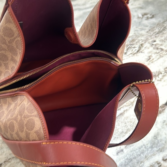 Coach Hadley Hobo in Signature Canvas - Picture 11 of 12